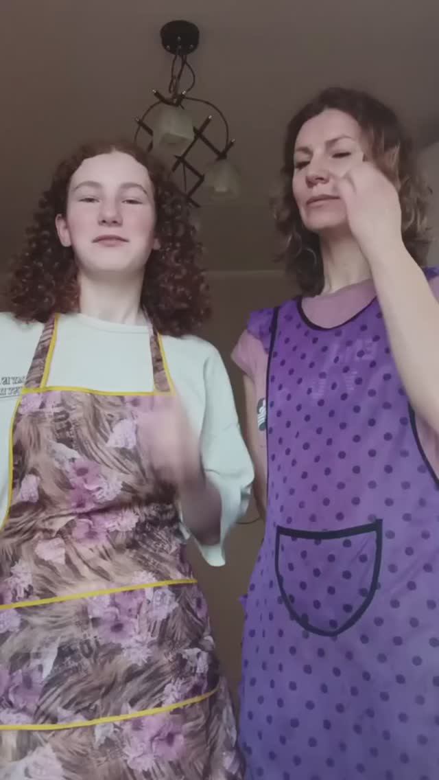 Розовые блины