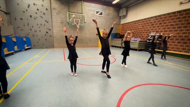 Бальные танцы (Cover Me In Sunshine - P!NK, Willow Sage Hart) | Dance & Sport Center "IMPULS" смотреть онлайн