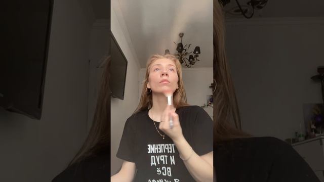 Что должно быть в косметичке у каждой женщины? #макияж #макияжлица смотреть онлайн