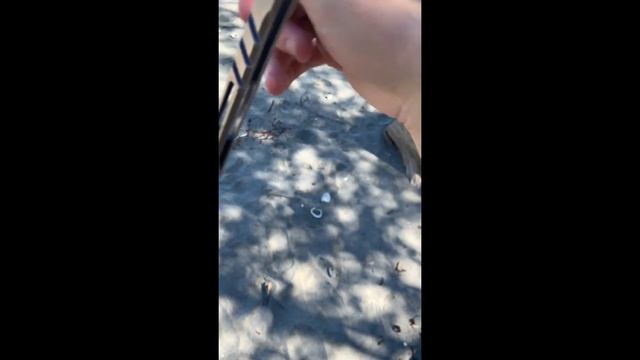 Crappy beach flips (Balisong/butterfly knife tricks) смотреть онлайн