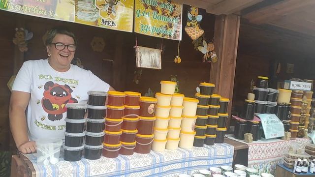 Один день из жизни пчеловода. Экскурсия в Славгородский район. Общение с местными пчеловодами. смотреть онлайн