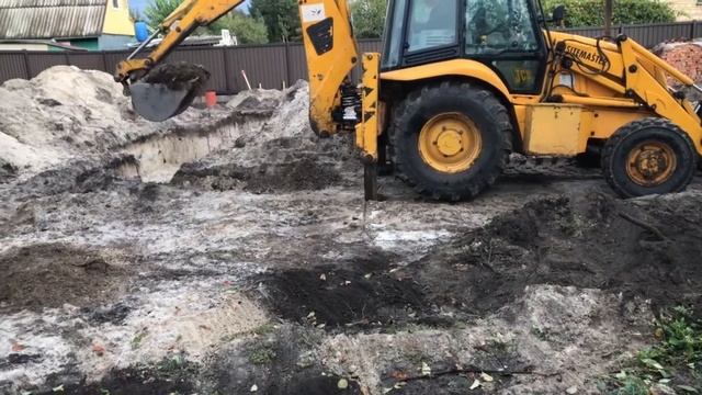Земляные работы и устройство разметки под ленточный монолитный фундамент. смотреть онлайн