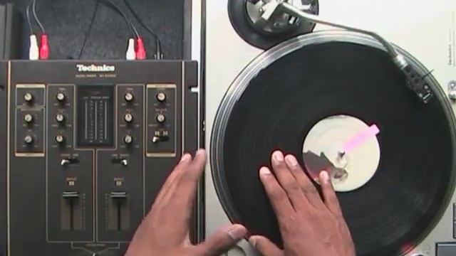 Turntable Tutorial 9 - ONE CLICK FLARE ORBIT (Mixer Scratch Technique) смотреть онлайн