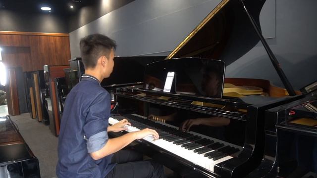 Yamaha GH1 Grand Piano Review смотреть онлайн