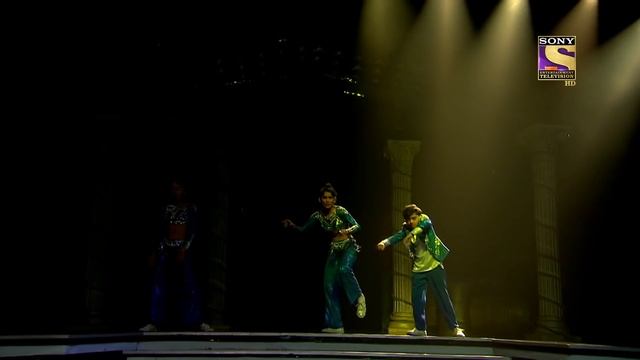 Judges की तरफ से Standing Ovation| Geeta Kapoor, Malaika Arora, Terence Lewis| India’s Best Dancer смотреть онлайн