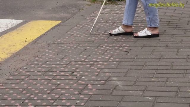 Как правильно предложить помощь при сопровождении незрячего смотреть онлайн