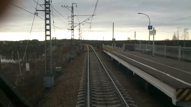 Выборг из кабины электропоезда. Выборг - Бусловская смотреть онлайн