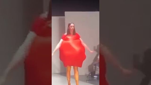 Balloon Dresses смотреть онлайн