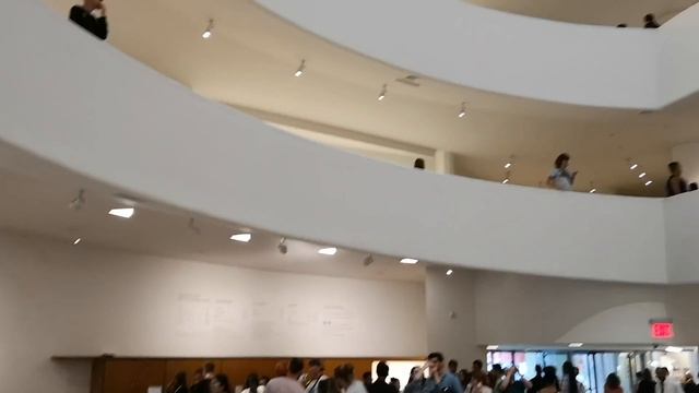 Solomon R.Guggenheim Museum by
Frank Lloyd Wright.(1959)②
フランク·ロイド·ライト作、グッゲンハイム美術館② смотреть онлайн