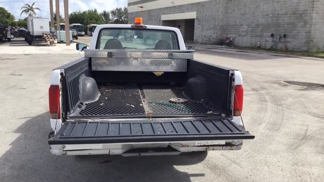 1996 Ford F-150 XL Lot # 107 смотреть онлайн