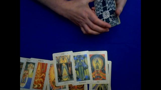 гадание таро на парня на мужчину смотреть онлайн