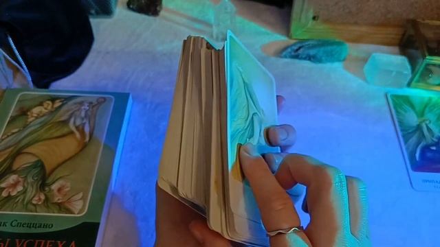 КАРТЫ УСПЕХА Чак Спеццано: Распаковка новой колоды и Ламинации смотреть онлайн