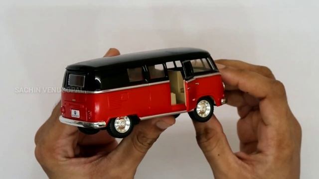Miss & Chief Kinsmart Licensed Volkswagen Classical Bus Die Cast Model (Black, Red) смотреть онлайн