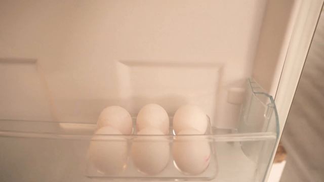 Here's why you should NEVER Store Eggs in the Refrigerator Door ? (Did you know?) ? смотреть онлайн