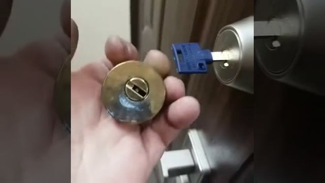 Замена цилиндра (личинки) multlock(мультилок) dedbolt смотреть онлайн