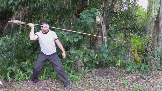 How to throw the atlatl - accurate for hunting. Super Educational ATLATL instructional смотреть онлайн