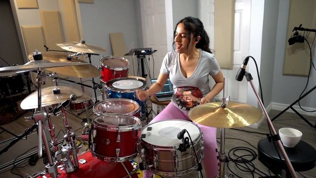 Sarah Thawer Playin' Around On The Drums