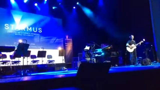 Chris Hadfield sings Space Oddity backed by Rick Wakeman(c) Linda Lamon смотреть онлайн