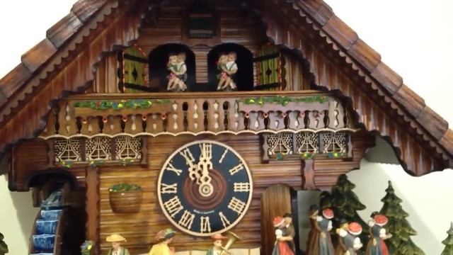 Cuckoo Clock with water wheel with real flowing water смотреть онлайн