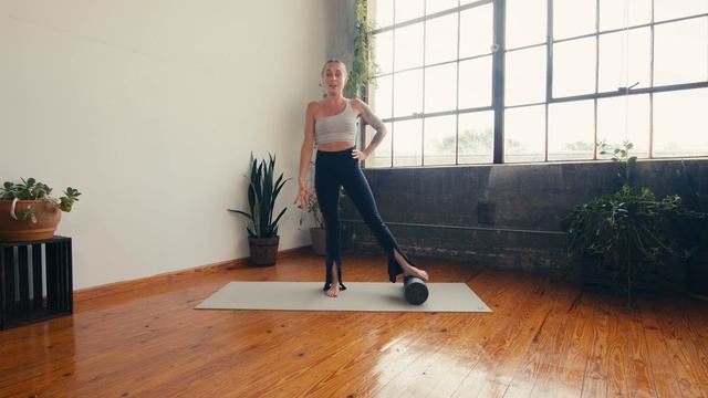 30 Minute Foam Roller Pilates | full body reformer on the mat workout смотреть онлайн