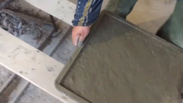 Изготовление тротуарной плитки «Шагрень»/Manufactur of paving slabs "Shagreen" смотреть онлайн