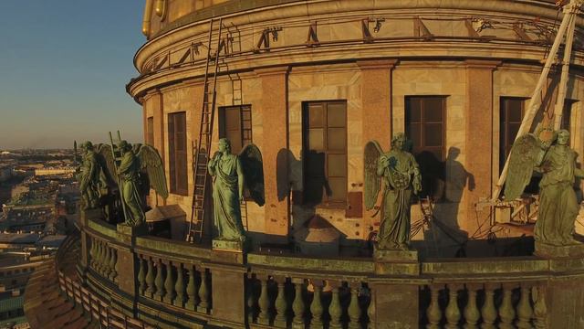 Центр Петербурга с высоты птичьего полета/ Flying over Saint-Petersburg teaser video смотреть онлайн