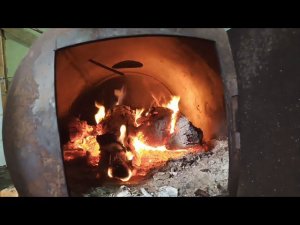 Печь БУРЖУЙКА на ОТРАБОТКЕ. Самый простой способ отопления гаража с помощью отработки