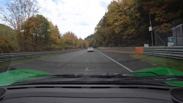 Nurburgring Nordschleife - Renault Megane RS chase through traffic - 23.10.22 смотреть онлайн