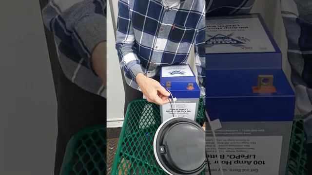 Hein with DIYvan.com goes over the Maxxair Dome vent смотреть онлайн