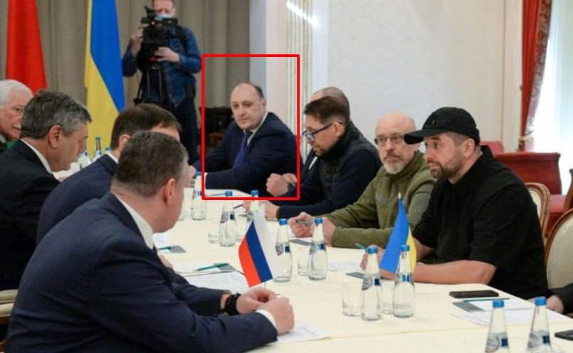 Умер член первой украинской делегации Денис Киреев в Киеве смотреть онлайн