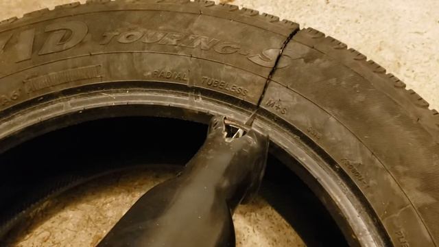 How to dispose of old tires in the trash!! смотреть онлайн