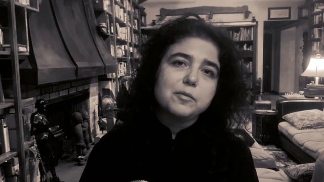 Лера Ауэрбах / Lera Auerbach • Стихи / Poems [Рука не поднимается стирать...] смотреть онлайн