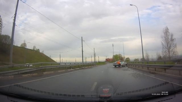 Делимобиль разбился на Окском съезде (Нижний Новгород) смотреть онлайн