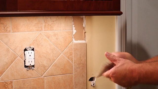 Painting Cherry Cabinets Before And After in this Striking Kitchen Makeover смотреть онлайн
