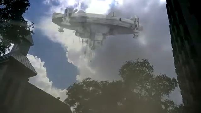Spaceship downtown Savannah смотреть онлайн