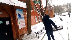 Скребок   лопата для уборки снега с крыш с телескопической ручкой