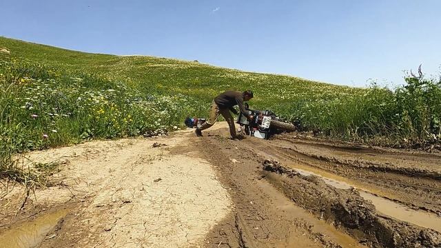 ЧУВСТВО ЖИТЬ! В поисках ЭМОЦИЙ на МОТОЦИКЛЕ! ЧАСТЬ 10 смотреть онлайн