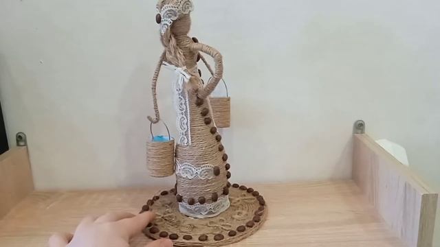 Девушка с коромыслом. Поделка смотреть онлайн