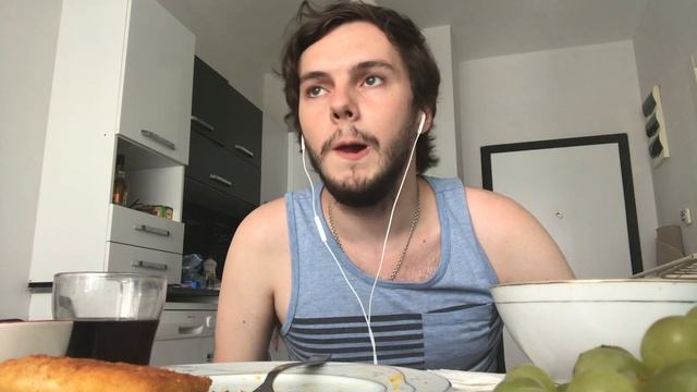 МОЯ ИСТОРИЯ ПОПЫТКИ СУИЦИДА КАК Я ПОПАЛ НА TUT.BY ? МУКБАНГ ВИНОГРАД БОБЫ СЫР КОРДОН БЛЮ СУХОФРУКТЫ