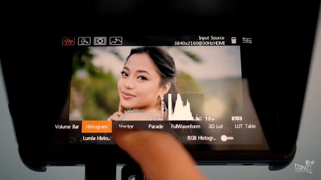 VILTROX DC 550 PRO | 5.5 INCH TOUCH SCREEN WITH 1200 NITS смотреть онлайн