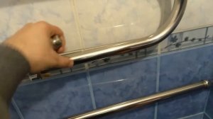 Как установить полотенцесушитель если не совпадают центры и можно ли растянуть змеевик ?