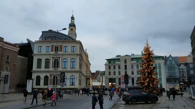 На Ратушной площади в Риге смотреть онлайн