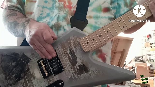 Hondo 781 Explorer/Fender Esquire guitar DONE, sort of. смотреть онлайн