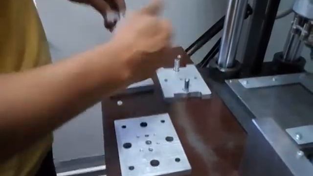 Литье полиацеталя на вертикальной литьевой машине смотреть онлайн