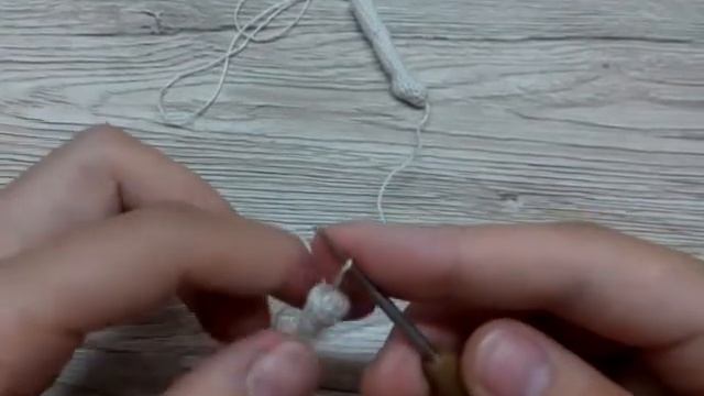 Как связать куклу крючком, часть 3: ноги куколички смотреть онлайн