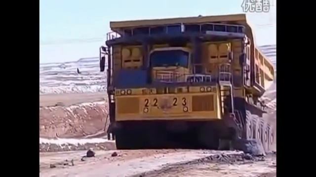 WTW 220E: самый большой китайский самосвал смотреть онлайн