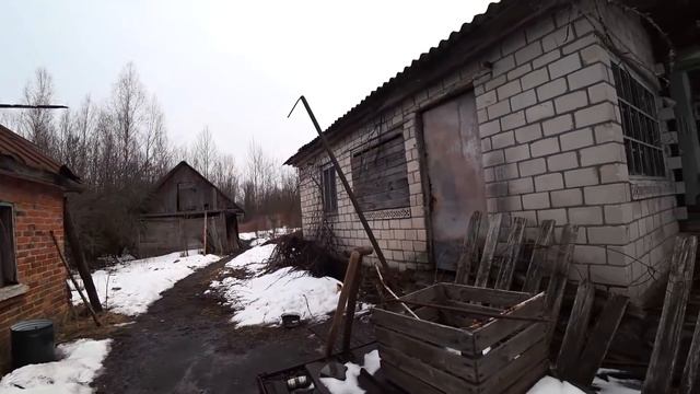 Дед отшельник живёт 33 года в Чернобыле один. Как живут самосёлы в Зоне Отчуждения ЧАЭС? смотреть онлайн