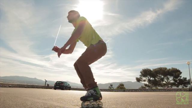 FAKIE 360 MUTE FREE-JUMP (ПРЫЖКИ #3.2) / РОЛЛЕР-ШКОЛА REKIL.RU смотреть онлайн