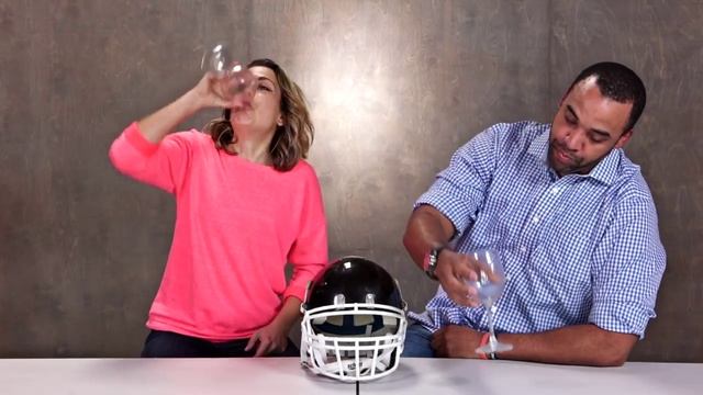 How Many Drinks to 0.08? | 300lb. NFL Lineman vs. 110lb. Woman смотреть онлайн