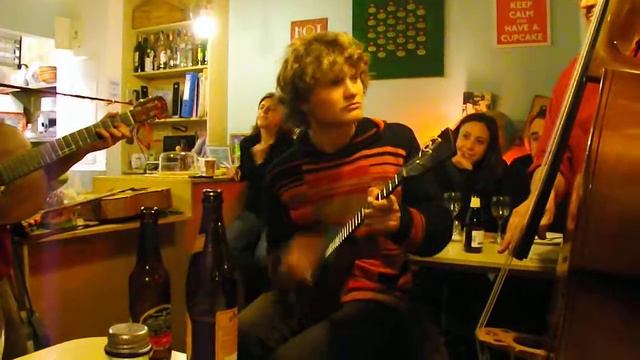 Les Poissons Voyageurs @ La Ola Fresca, Benimaclet, Valencia смотреть онлайн